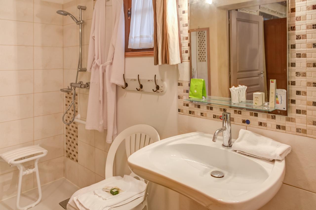 Hotel Des 4 Continents - Le Mans Saint-Saturnin  Ngoại thất bức ảnh